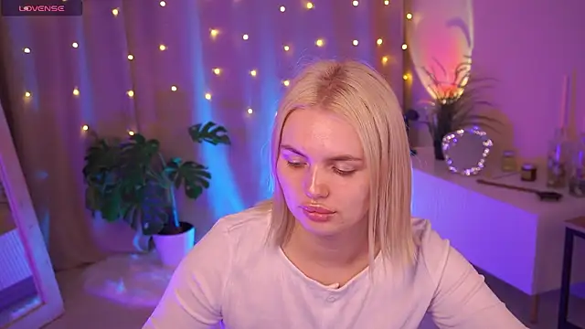 AmeliaWeells online show from 03-12-26, 04:07