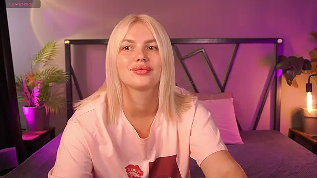 AmeliaWeells online show from 07-16-26, 03:56