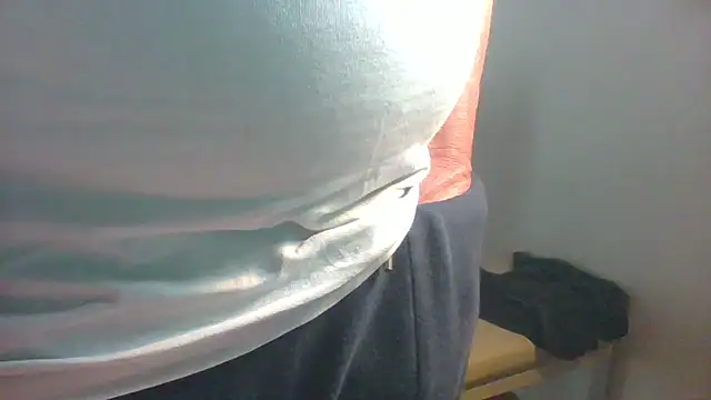 Snapshot of ludowrss chatting on 01-18-26, 01:37 ludowrss online show from 01-18-26, 01:37