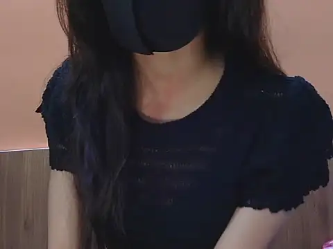 Snapshot of Desirable_Barbie chatting on 04-23-26, 07:27 Desirable Barbie online show from 04-23-26, 07:27