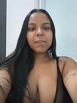 Snapshot of bella_255 chatting on 03-28-26, 06:40 bella 255 online show from 03-28-26, 06:40