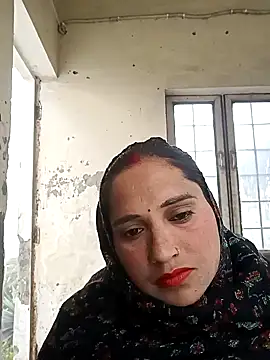 Snapshot of Cute-karisma1234 chatting on 02-05-26, 02:38 Cute-karisma1234 online show from 02-05-26, 02:38