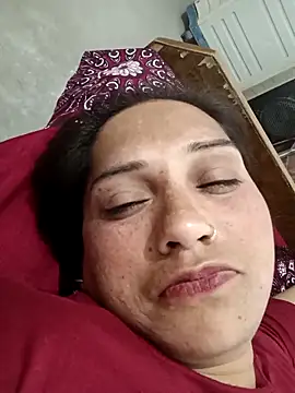 Snapshot of Cute-karisma1234 chatting on 02-24-26, 06:17 Cute-karisma1234 online show from 02-24-26, 06:17