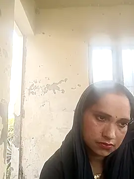 Snapshot of Cute-karisma1234 chatting on 02-25-26, 09:30 Cute-karisma1234 online show from 02-25-26, 09:30