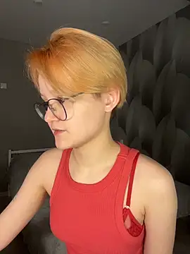 Snapshot of LuunaDorean chatting on 02-28-26, 05:58 LuunaDorean online show from 02-28-26, 05:58