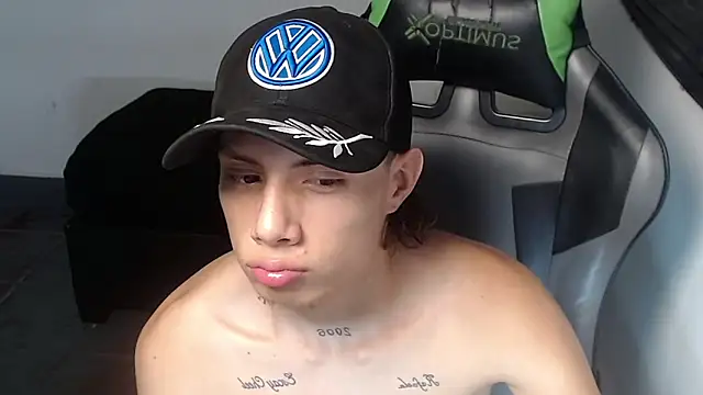 Snapshot of Didi_hard chatting on 02-07-26, 03:16 Didi hard online show from 02-07-26, 03:16