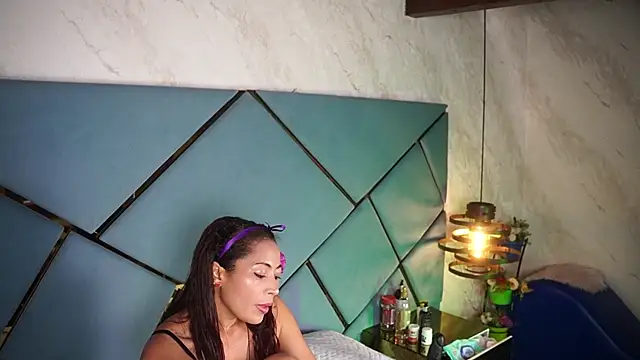 karol sm online show from 04-12-26, 03:00