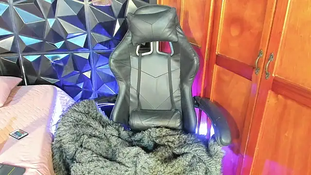 Snapshot of liia_marin chatting on 02-05-26, 03:33 liia marin online show from 02-05-26, 03:33