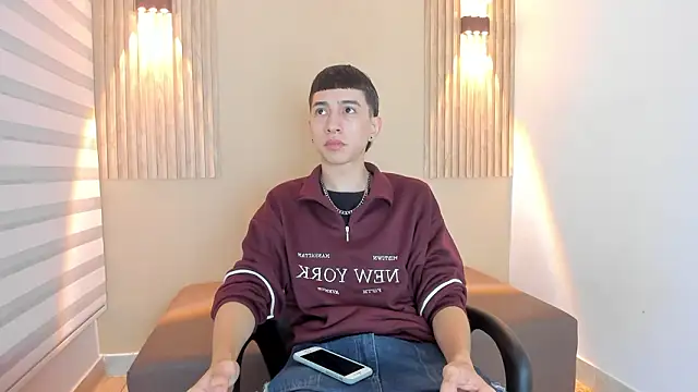 Snapshot of lian_cameron chatting on 02-06-26, 03:44 lian cameron online show from 02-06-26, 03:44