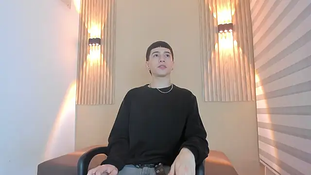 Snapshot of lian_cameron chatting on 02-09-26, 03:54 lian cameron online show from 02-09-26, 03:54