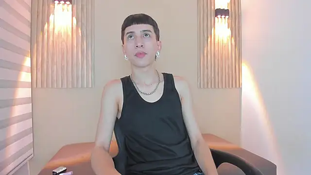 Snapshot of lian_cameron chatting on 02-12-26, 03:45 lian cameron online show from 02-12-26, 03:45