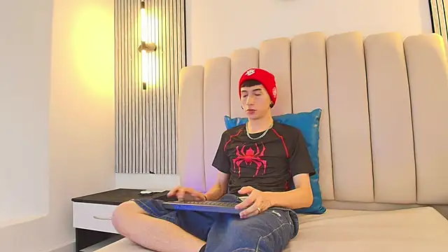 lian cameron online show from 03-17-26, 03:55