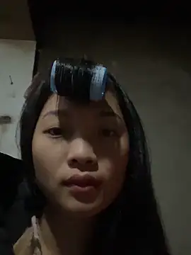 Snapshot of Lyn-be99 chatting on 02-01-26, 01:15 Lyn-be99 online show from 02-01-26, 01:15