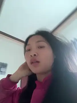 Snapshot of Lyn-be99 chatting on 02-03-26, 06:22 Lyn-be99 online show from 02-03-26, 06:22