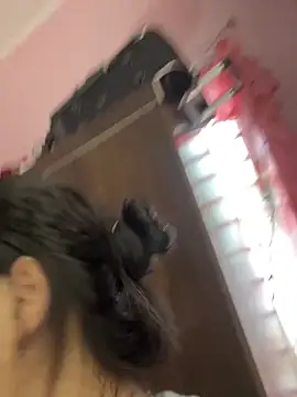 Snapshot of Lyn-be99 chatting on 02-07-26, 05:00 Lyn-be99 online show from 02-07-26, 05:00