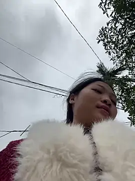 Snapshot of Lyn-be99 chatting on 02-13-26, 02:40 Lyn-be99 online show from 02-13-26, 02:40