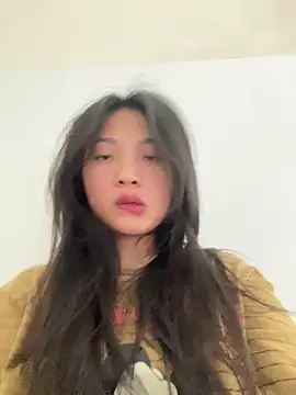 Snapshot of Lyn-be99 chatting on 02-19-26, 06:20 Lyn-be99 online show from 02-19-26, 06:20