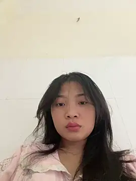 Snapshot of Lyn-be99 chatting on 02-21-26, 02:12 Lyn-be99 online show from 02-21-26, 02:12