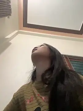 Snapshot of Lyn-be99 chatting on 02-25-26, 12:42 Lyn-be99 online show from 02-25-26, 12:42