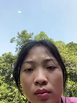 Snapshot of Lyn-be99 chatting on 02-27-26, 07:19 Lyn-be99 online show from 02-27-26, 07:19