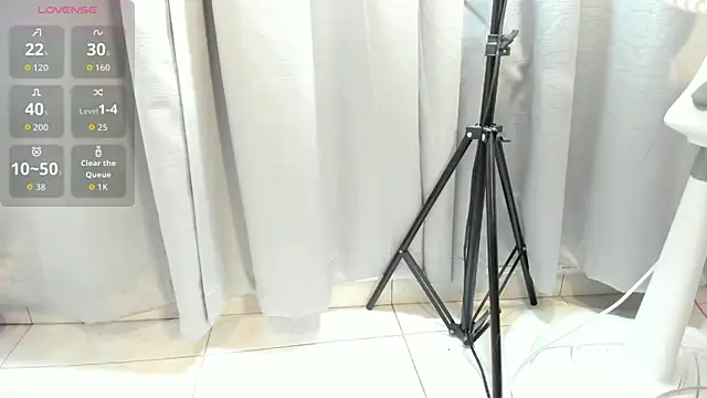 DomenicaW online show from 03-03-26, 08:04