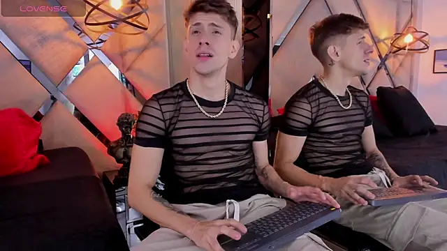 Snapshot of Jasper__jones chatting on 02-12-26, 02:34 Jasper jones online show from 02-12-26, 02:34