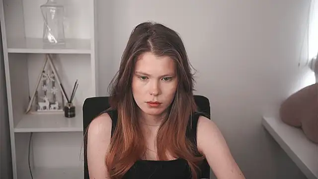 Snapshot of MarnieWootan chatting on 02-23-26, 04:43 MarnieWootan online show from 02-23-26, 04:43