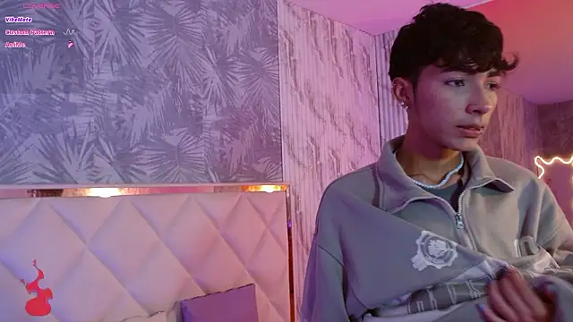 Snapshot of osamu_tay chatting on 02-17-26, 07:20 osamu tay online show from 02-17-26, 07:20