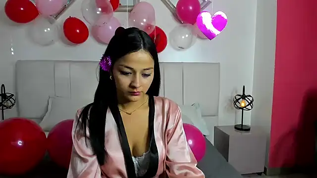 Snapshot of Minibombom chatting on 02-11-26, 07:52 Minibombom online show from 02-11-26, 07:52