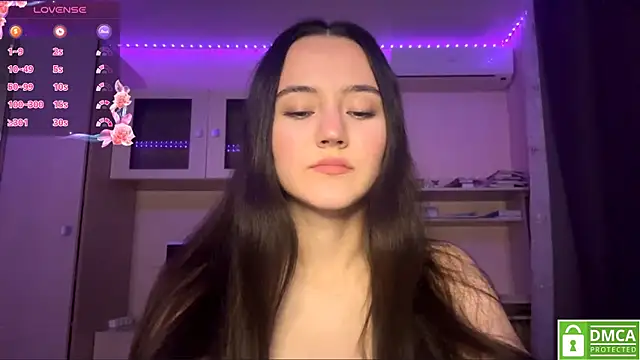 Snapshot of Kiaicatie chatting on 06-26-26, 02:43 Kiaicatie online show from 06-26-26, 02:43
