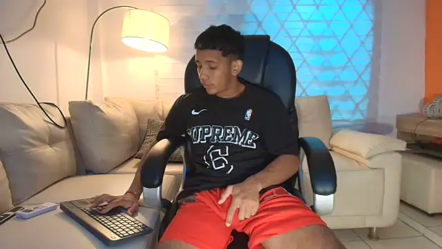 ricky spensar23cm  online show from 03-30-26, 02:23