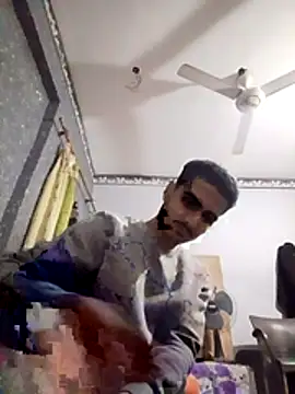 Snapshot of Medo_king1 chatting on 02-06-26, 03:04 Medo king1 online show from 02-06-26, 03:04