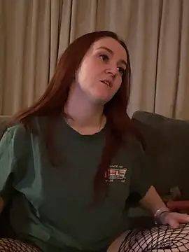 Snapshot of PoppySlut6999 chatting on 02-08-26, 10:02 PoppySlut6999 online show from 02-08-26, 10:02