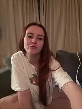 Snapshot of PoppySlut6999 chatting on 02-10-26, 10:03 PoppySlut6999 online show from 02-10-26, 10:03