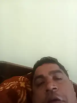 Snapshot of deshilnd chatting on 05-18-26, 04:24 deshilnd online show from 05-18-26, 04:24