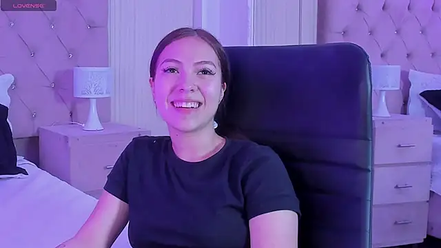 Snapshot of lizzyrossie chatting on 02-25-26, 09:02 lizzyrossie online show from 02-25-26, 09:02