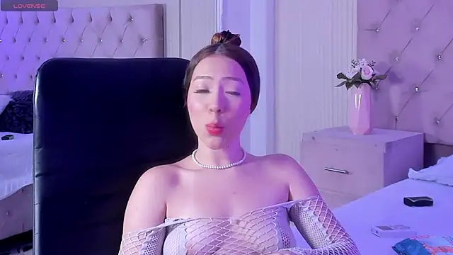 lizzyrossie online show from 03-11-26, 09:54