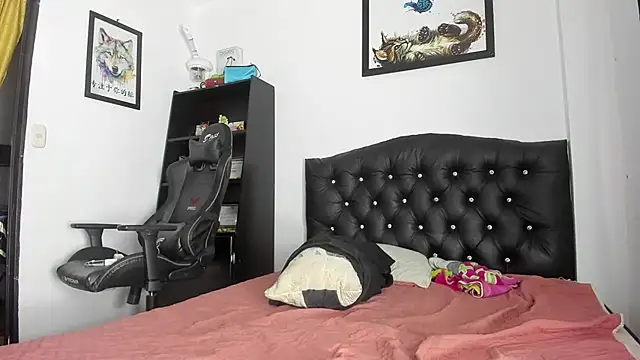 Snapshot of antonella__max chatting on 05-15-26, 10:50 antonella max online show from 05-15-26, 10:50