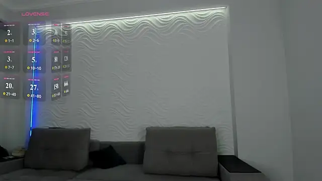 Snapshot of calystria chatting on 06-14-26, 07:43 calystria online show from 06-14-26, 07:43