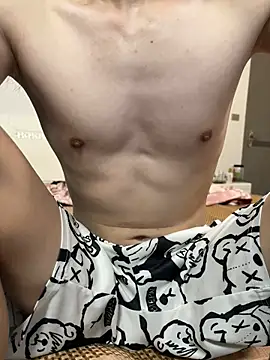 llkiki online show from 04-12-26, 03:33