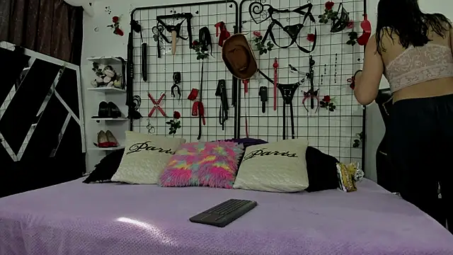 Snapshot of playful-girls chatting on 02-17-26, 01:40 playful-girls online show from 02-17-26, 01:40