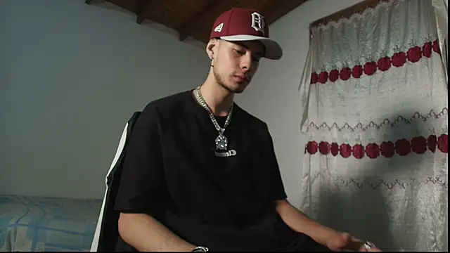 Snapshot of Vlad__night chatting on 05-03-26, 03:45 Vlad night online show from 05-03-26, 03:45