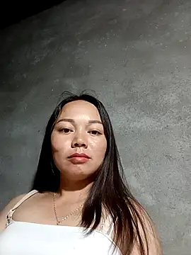 Snapshot of Rose-222 chatting on 02-13-26, 11:23 Rose-222 online show from 02-13-26, 11:23