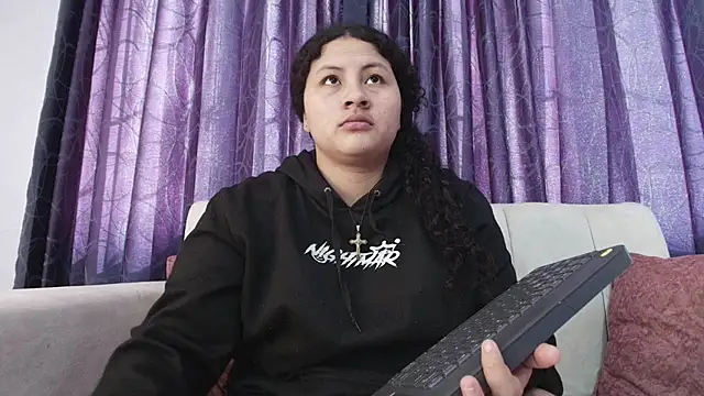 Snapshot of Baby_dirt chatting on 02-05-26, 02:33 Baby dirt online show from 02-05-26, 02:33