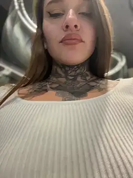 Snapshot of KishaMur chatting on 02-11-26, 03:55 KishaMur online show from 02-11-26, 03:55