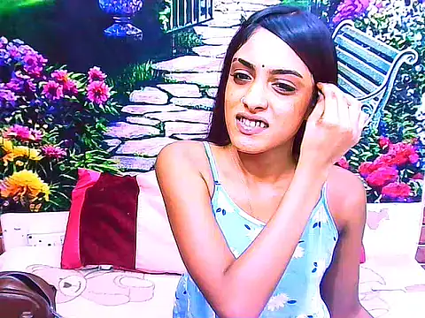 IndianPretty14u2Luv online show from 04-15-26, 06:37