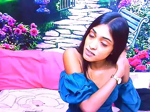 Snapshot of IndianPretty14u2Luv chatting on 05-01-26, 05:23 IndianPretty14u2Luv online show from 05-01-26, 05:23