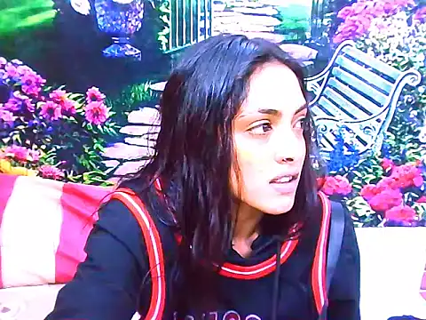Snapshot of IndianPretty14u2Luv chatting on 05-04-26, 05:03 IndianPretty14u2Luv online show from 05-04-26, 05:03
