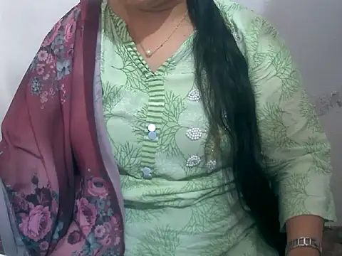 Snapshot of Cute_Aliyaa chatting on 03-02-26, 08:10 Cute Aliyaa online show from 03-02-26, 08:10