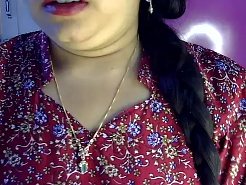 Snapshot of Cute_Aliyaa chatting on 07-13-26, 12:30 Cute Aliyaa online show from 07-13-26, 12:30